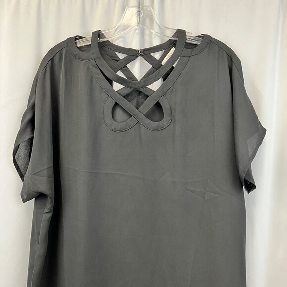 Esley Semi Sheer Caged Neck Line Short Sleeve Blouse Black Womens Size Medium - Picture 2 of 8